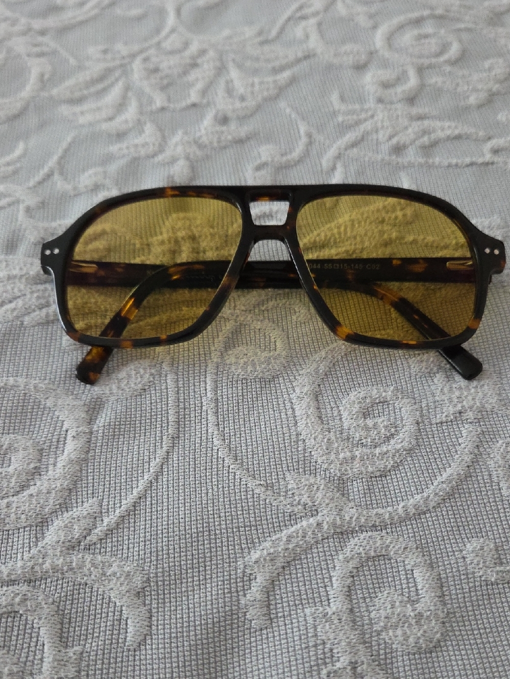 Tortoiseshell Frame Yellow Lens Aviator Sunglasses